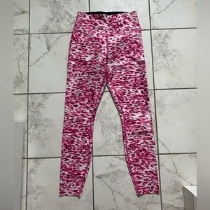 Good American Pink Cheetah Print Leggings • S